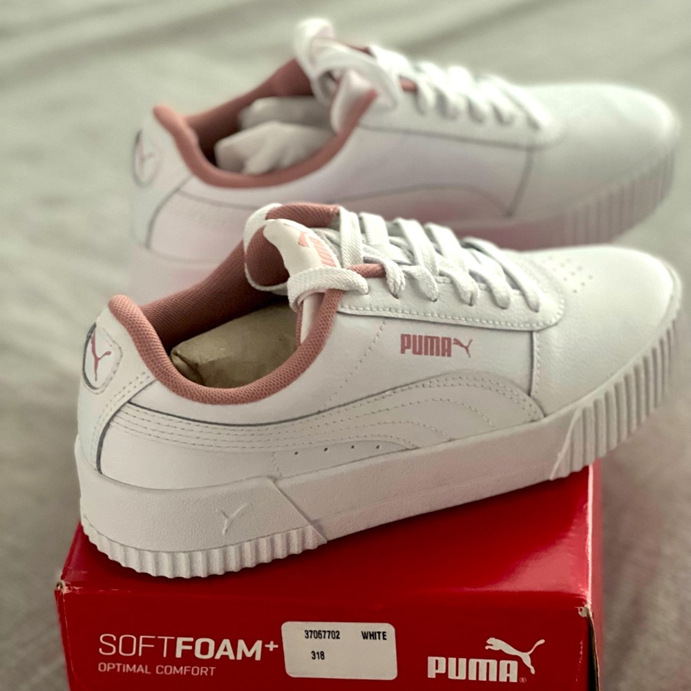 Girls Leather Puma Carina L Jr sneakers